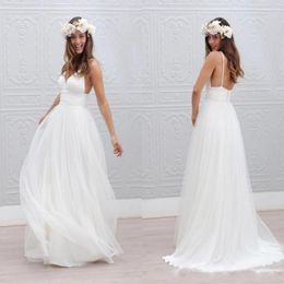 Robes de mariée A-ligne en mousseline de soie bretelles spaghetti col en v avec dos bas robe de mariée tribunal train robes de mariée d'été