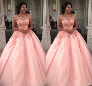 2018 Blush árabe vestido de fiesta vestidos de quinceañera Cap manga apliques Sweep Train Prom vestidos de fiesta para dulces 15 vestidos de quinceañera