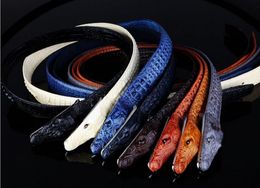 2018 cinturón nuevo estilo cinturones de cocodrilo cinturones de diseño de alta calidad cinturones de lujo para hombres hebilla de cobre hombres y mujeres cinturón de piel de vaca