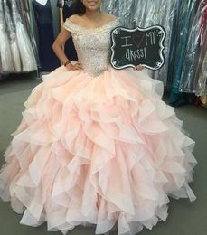 2018 Bling Quinceanera Robes De Bal Hors Épaule Dentelle Perlée Cristal Doux 16 Volants À Volants Organza Plus La Taille Parti Robes De Soirée De Bal