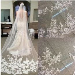 2018 BRIDAL ACCESSOIRES Wedding Jurken Veils Wit ivoor Mooie kathedraal lengte kanten rand lange bruid sluier nieuwe goedkope bruids accesso 280U
