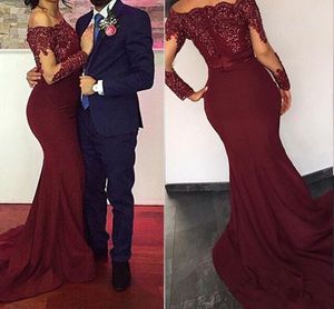 2018 Bourgondië Rode Zeemeermin Avondjurken Draagt ​​Bateau Neck Lange Mouwen Pailletten Off Shoulder Applicaties Satijn Goedkope Prom Dresses voor Vrouwen