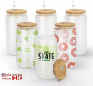 USA / CA Vasos de sublimación de almacén local Latas de vidrio de 16 oz con tapas de bambú y tazas de cerveza de paja reutilizables Vasos de refresco esmerilados transparentes 0526