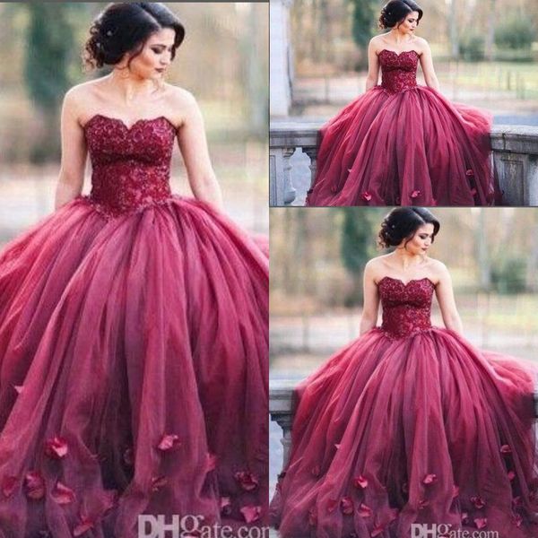 2018 Pas Cher Bourgogne Bretelles Robe De Bal Princesse Quinceanera Robes Dentelle Fleurs Basque Taille Longue Douce 16 Robe Longue Robe De Bal