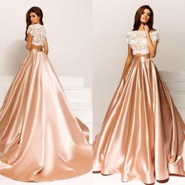 2021 Crystal Design deux pièces robes de soirée champagne manches courtes décolleté bateau corsage en dentelle balayage train A-ligne robes de soirée formelles