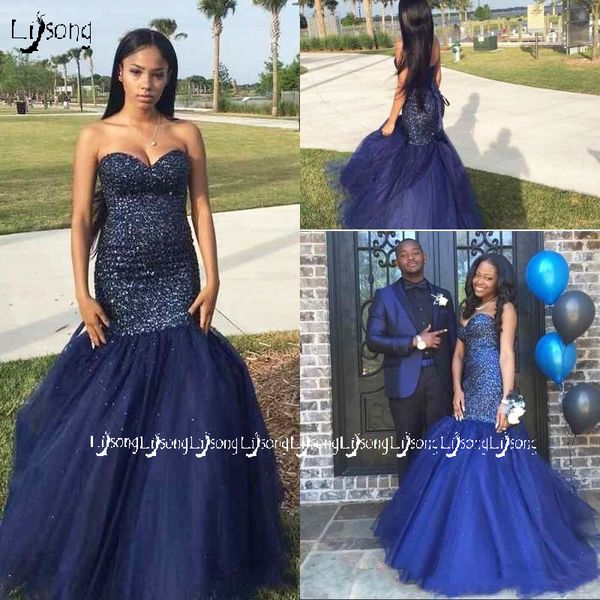 2018 Bleu Foncé Perlé Gaine Robe De Bal Graduation Quinceanera Robes Jeune Femme Bling Party Wear À Lacets Puffy Train Formelle De Bal Longue Robe