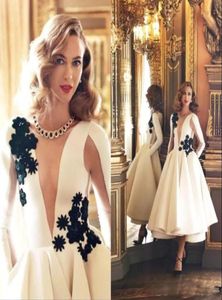 2018 Elegante Deep V Neck Prom -jurken Sheer Long Sheeves Satin A Line Lace Applique Formele Tea Lengte feest Korte avondjurken572335333