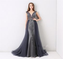 2018 Elegante marine tule kristallen prom jurken v nek afneembare trein avondjurken aangepaste kralen avondjurken vestidos formales8594319