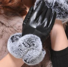 2018 Mode Warme Winterhandschoenen Vrouwelijke Lederen Handschoenen Konijnenbont Pols Wanten Women039s Warme Handschoenen Luxe Design Guantes Mitt5466008