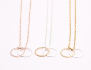 2018 Geometrische figuur Hanghang ketting Twee Hollow Out Circle Circle Circle Pollace The Gift to Women8273741