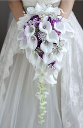 2018 haut de gamme personnalisé blanc Calla Lily Rose violet hortensia bricolage perle cristal broche goutte Bouquet de mariée