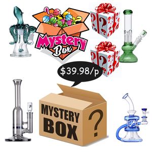 Prêt à expédier un cadeau superisant Boîte aveugle Cadeaux Boîte surprise mystère Narguilé Bongs en verre Pipes à eau Accessoires pour fumer Dab Plate-forme pétrolière Perc Pecolators