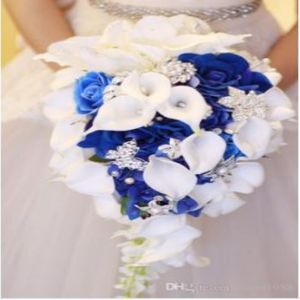 2018 High set blanco cala lily azul rosa hidrangea bricolaje perlas broche cascada boda bouquet nupcial 260a