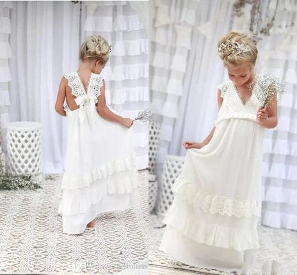 2018 Belle Boho Ivoire Robes De Fille De Fleur Col En V Une Ligne En Mousseline De Soie Dentelle Enfant Communion Robes Enfants Tenue De Soirée Robe De Fête D'anniversaire BA4995