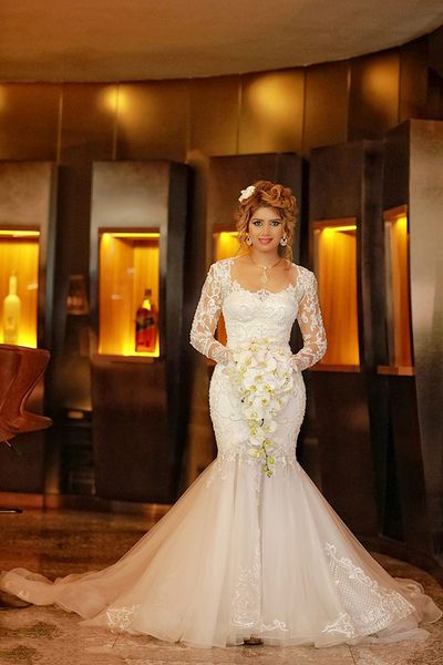 2018 Luxe 2018 Perles Perlées Robes De Mariée Sirène Dentelle Applique Manches Longues Bouton Retour Illusion Retour Robes De Mariée Robe De Mariée