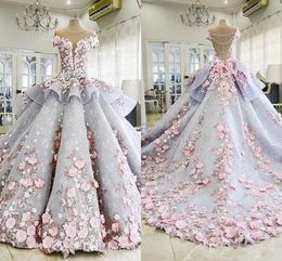 2022 Quinceañera de lujo Vestidos de gala Vestidos 3D Apliques de encaje floral Gorro Mangas Dulce 16 Longitud del piso Sheer Back Puffy Party Prom Vestido de noche