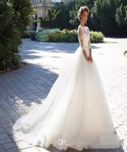 2018 modestes robes de mariée en dentelle vintage avec des manches à moitié longues perles blancs de mariage en tulle