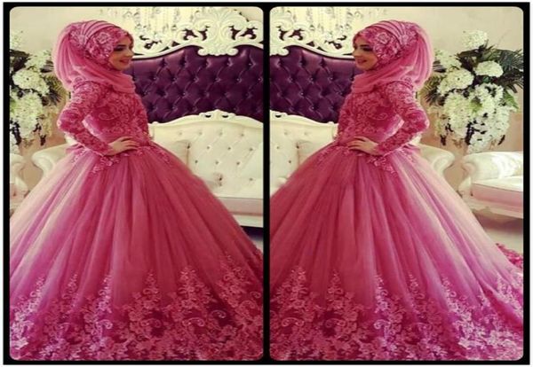 2018 Vestidos de novia musulmanes mangas largas Apliques de encaje de cuello alto Vestido de novia de hijab islámico Vintage Dubai Bridal Gowns3724655