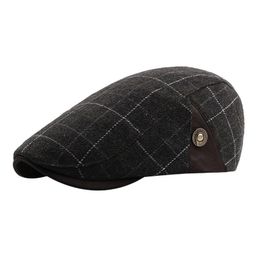 2018 Nieuwe aankomst Winter Men Plaid Vintage Ajustable Gatsby Peaked Cap Newsboy Beret Hat Heren Winterhoeden Bonnet Femme245W