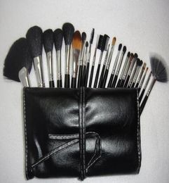 2018 nueva marca M 24 Uds juego de brochas de maquillaje cosmético profesional herramienta bolsa negra Bag8325393