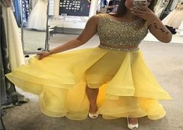 2018 Nouveau design Deux pièces Hiho Short Mini Scoop Homecoming Robe Popular Bridesmaid Night Robe Robe Robe Prom Gown6050135