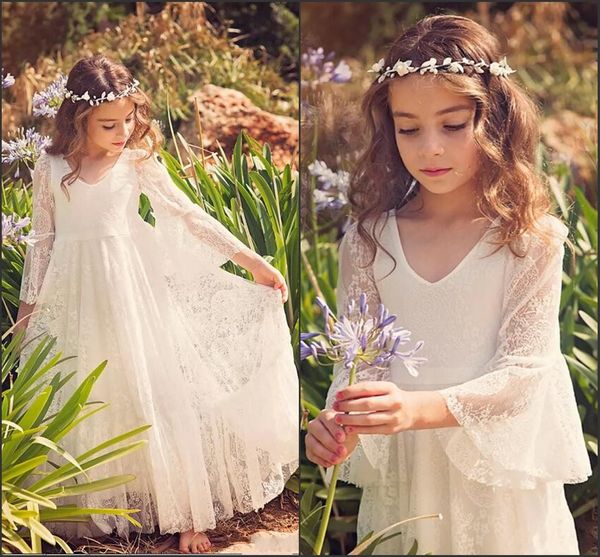 2020 nouvelles robes de demoiselle d'honneur en dentelle fantaisie a-ligne pas cher style campagnard petites filles robes col en V manches 3/4 pour 2-12 ans MC0668