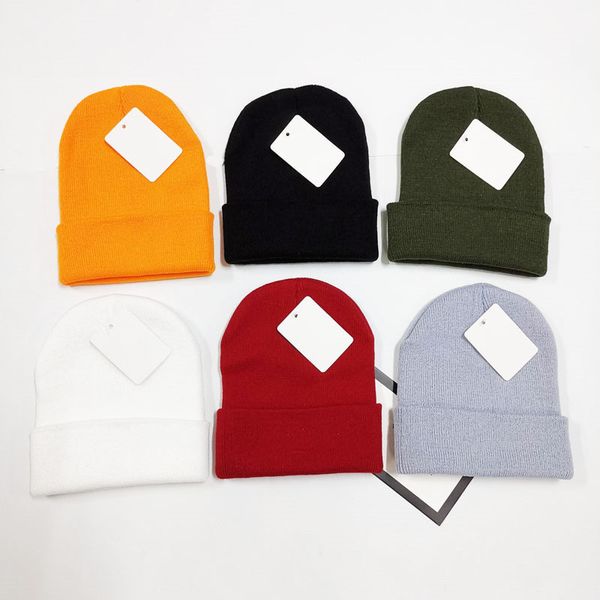 NOUVEAU Mode Bonnet Beanie Hommes Femmes Hiver et Automne Chaucheuse Chaud Haute Qualité Haute-godet ajusté Haut Elastique avec logo Casquettes tricotées M08293