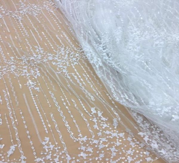 2018 Nouveau tissu en dentelle de fleur française de haute qualité tulle en dentelle en dentelle de lacet de lacet de la soie robe de fête nuptiale broderie voile en dentelle 5Y3551076