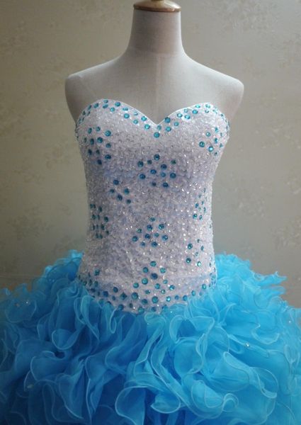 2018 Nuevo vestido de bola lujoso Vestidos de quinceañera azules Cristales para 15 años Dulce 16 Tallas grandes Vestido de fiesta de graduación QC1027