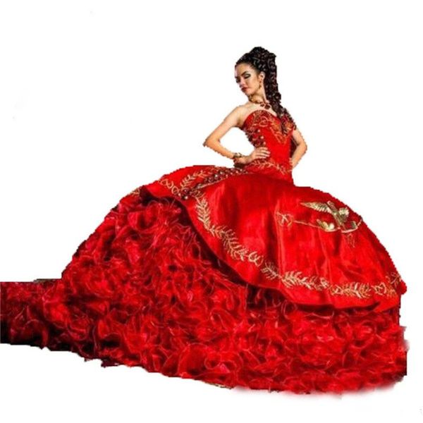 Nouvelle robe de bal rouge broderie dorée robes de Quinceanera cristaux pour 15 ans doux 16 grande taille robe de soirée de bal QC1025