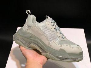 2019 Hombres Mujeres Moda Zapatos casuales Zapatillas Cojín Triple S 3.0 Combinación Suela de nitrógeno Parte inferior de cristal Arco iris Papá Zapatos casuales Snea