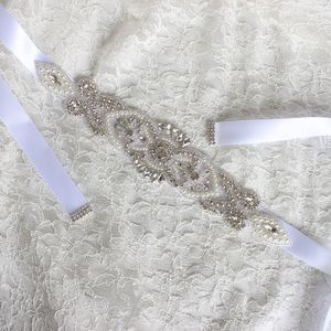 2019 Nouveaux cristaux de strass de luxe Ceinture d'accessoires de robe de mariée Ceinture 100% fait à la main Ceintures de mariée pour la modélisation de la fête d'anniversaire