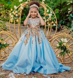 2021 lichtblauw bloem meisjes jurken voor bruiloften gouden lovertjes kant applicaties zilveren kristal kralen vloer lengte verjaardag kinderen kind meisje pageantjurken