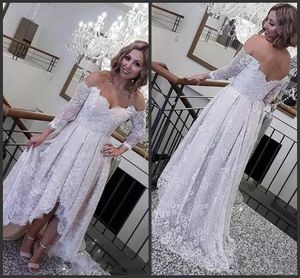 Nouveau hors de l'épaule manches longues robes de mariée bas dos plage robes de mariage pas cher sur mesure rétro dentelle haute basse robes de mariée