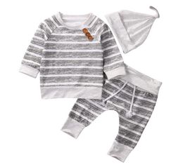 2018 nouveau-né bébé garçons rayé gris haut pantalon chapeau 3 pièces ensemble tenues à manches longues bref Styles bébé garçon vêtements 018M4369647