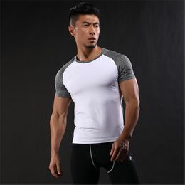 2018 nieuwste zomerheren mode panty ademende t-shirt sportieve stretchs gyms bodybuilding quick drogende fitness heren shirts