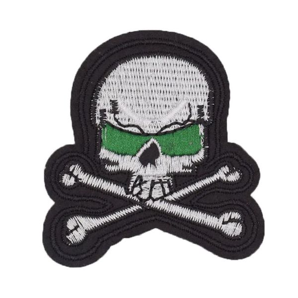 2018 Parches 20 pcs Nouvelle Arrivée Crossbones Rétro Biker Tatouage Gothique Punk Rockabilly Applique Fer Sur Patch En Gros