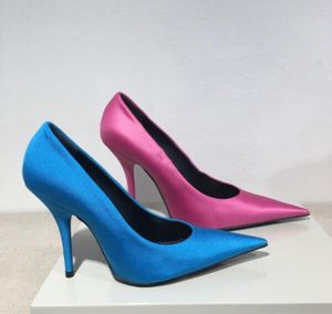 2018 escarpins roses tissu extensible vert talons hauts femmes chaussures Kim Kardashian style talons fins chaussures sexy bout pointu femmes pompes