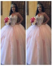 2018 Pink Ruffy Quinceanera Vestidos Spaghetti Straps Crystals con cuentas de lentejuelas Princesas Sweet 16 Dress Prom Party Gown formal1321689
