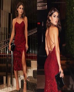 2018 Sexy Borgoña Borgoña encaje completo vestidos de fiesta de noche de spaghetti columna columna lateral damas de ropa formal vestido de cóctel6630074