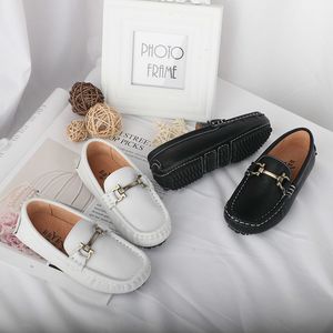 2018 primavera otoño niños zapatos niños zapatos de cuero genuino blanco negro niños zapatos para boda niños pequeños mocasines zapatillas casuales