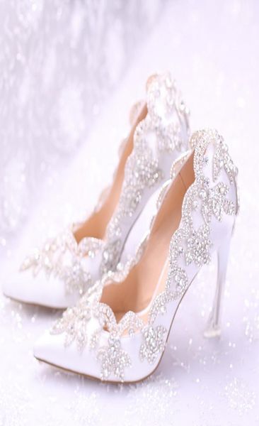 2018 perles élégantes chaussures de mariage plates pour la mariée bal 9 CM talons hauts grande taille bout pointu dentelle chaussures de mariée 3152041