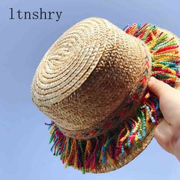 2018 zomer ouder-kind zon hoed vizier kwastje strand stro hoed regenboog kinderen outdoor zon caps vrouwen boho etnische handgemaakte cap G220301