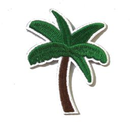2018 Tijd beperkte parcheurs Nieuwe collectie 10 stks voor kokosnoot groene boom patches strijkijzer op cartoon motief applique borduurwerk accessoire