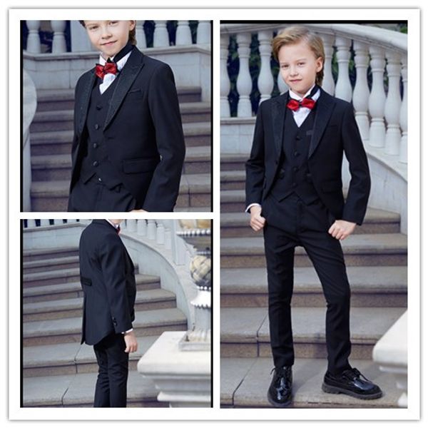 2018 Tuxedo Design Boy Poliéster Wear With Bead 3 Piezas Niños Wedding Groom Suits Boys 'Formal Wedding / Birthday Tuxedos Custom Made