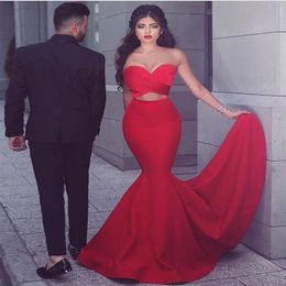 2018 diseñador único rojo sirena noche vestidos de baile barato cariño satén plisado hasta el suelo largo vestido formal del desfile para Gi267v