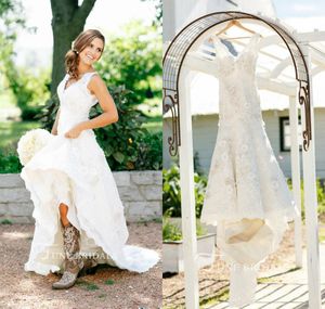 2018 robes de mariée de pays vintage col en V manches longues balayage train robes de mariée en dentelle cowgirls haut bas robes de mariée pas cher