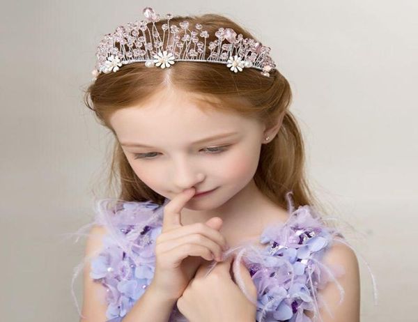 2018 Vintage Pearls Crystals Flower Girls Crowns Cheap Beautiful Little Girl Crown Fashion Fashion Christmas Regals C049919552