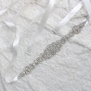 2018 Ceintures de mariage pour la mariée Robes de mariée Ceintures Ruban de cristal strass de bal fait à la main Blanc Rouge Noir Blush Argent Réel 234R