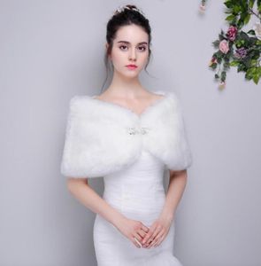 2018 Hiver Boléro De Mariée Fausse Fourrure Blanc Femmes Chaud Châle Capes Étoles Dames De Mariage Enveloppements De Fourrure Pour Occasion Spéciale Accès Nuptial9559108